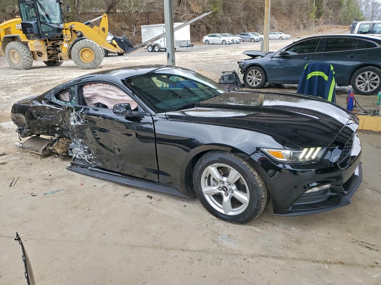 2017 FORD MUSTANG photo 4