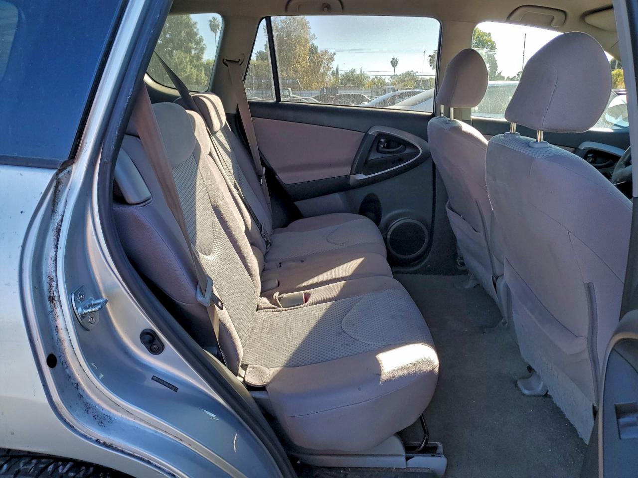 2006 TOYOTA RAV4 photo 11