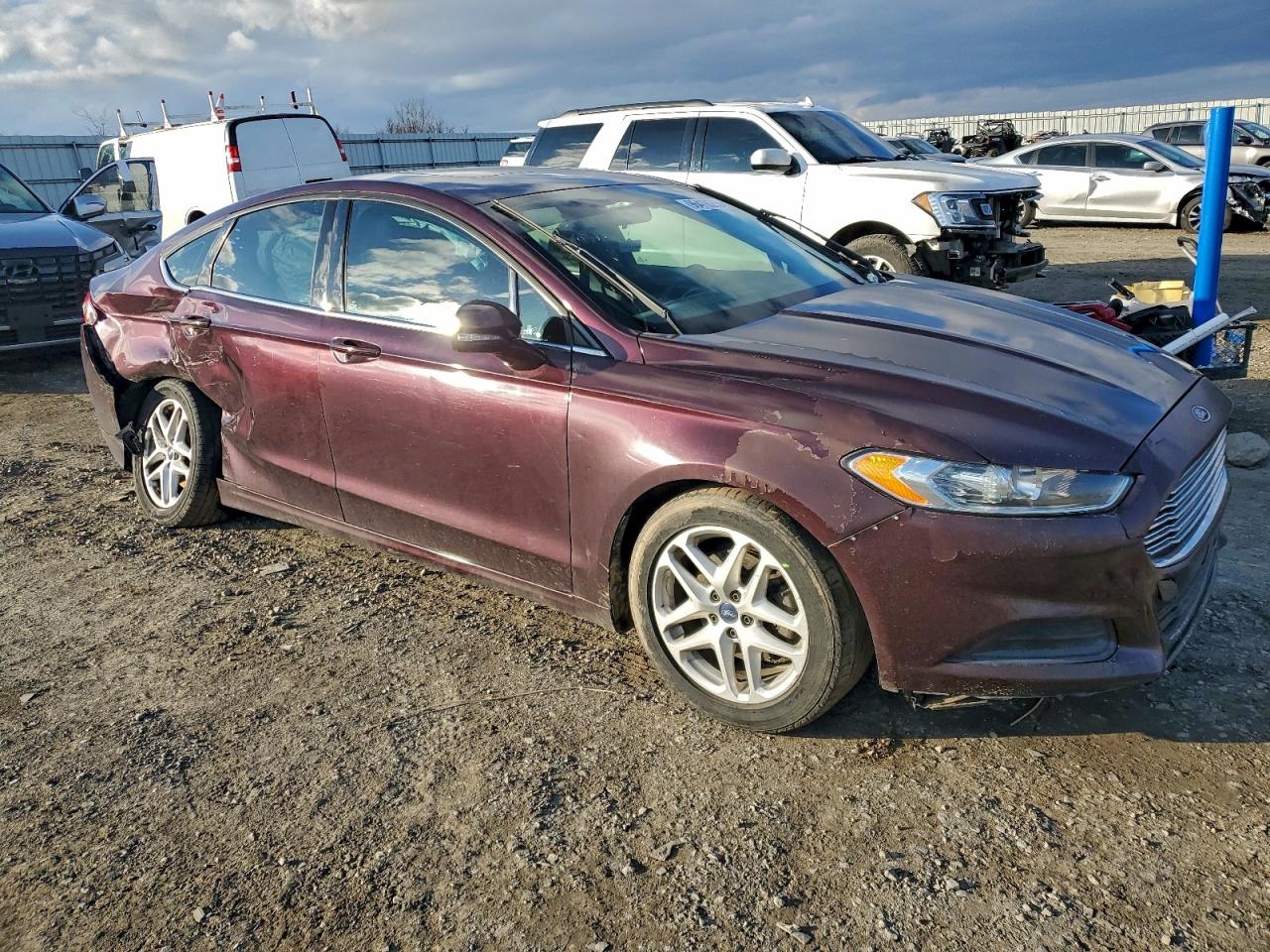 2013 FORD FUSION SE photo 4