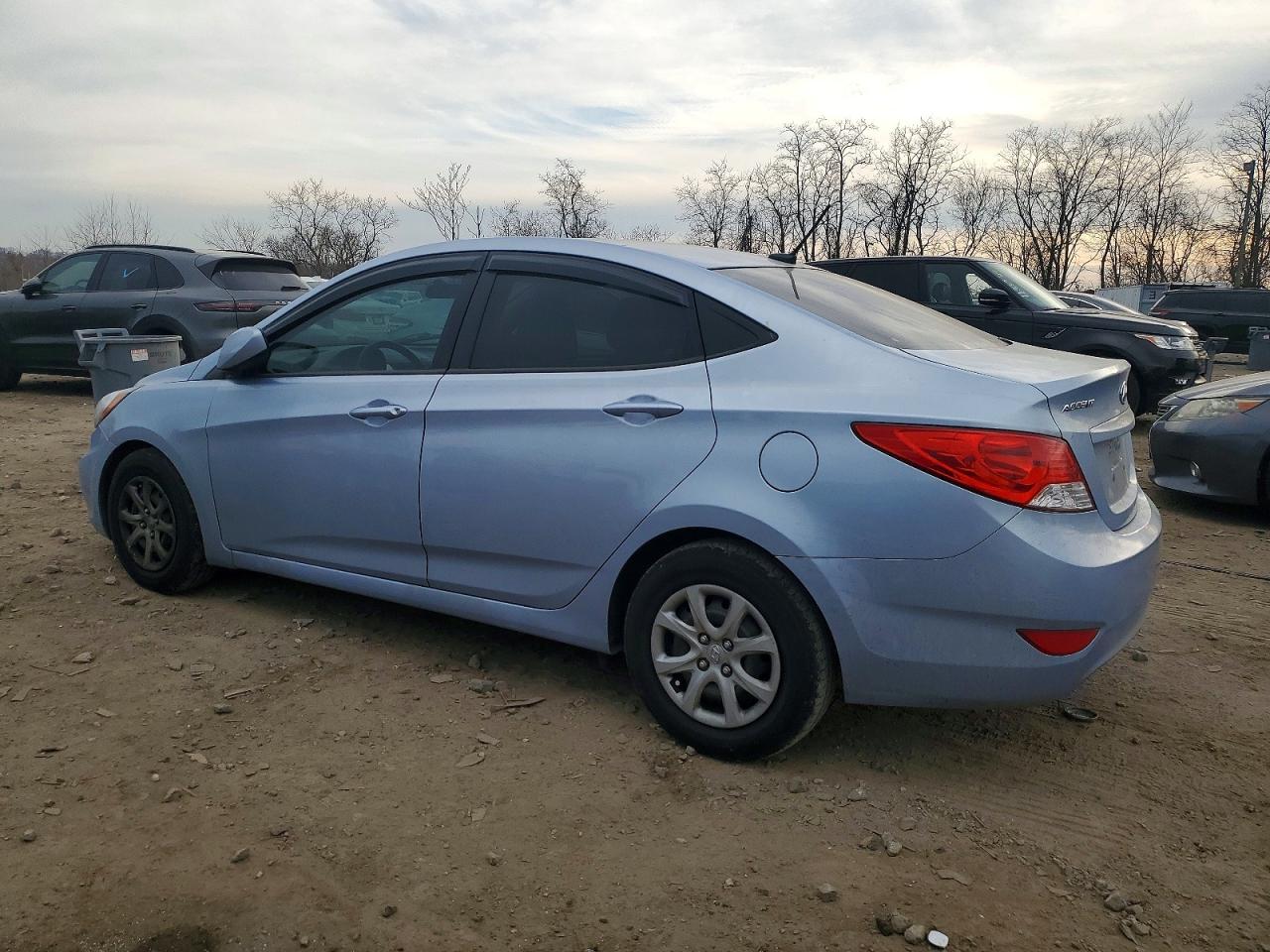 2014 HYUNDAI ACCENT GLS photo 2