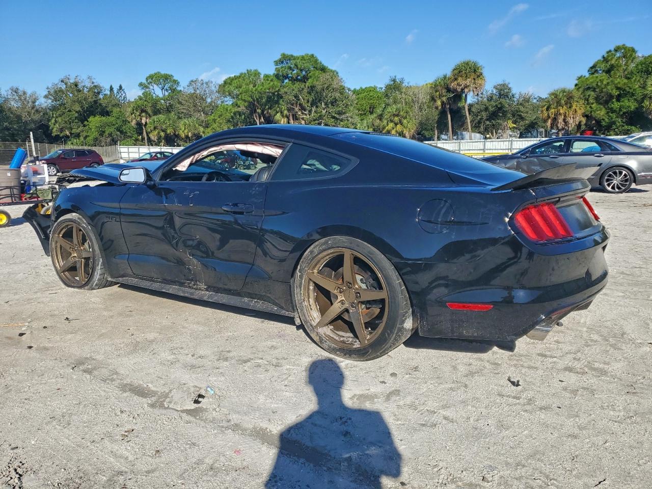2016 FORD MUSTANG GT photo 2