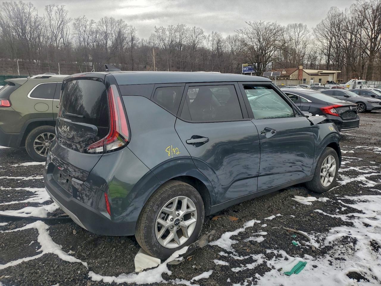 2025 KIA SOUL LX photo 3