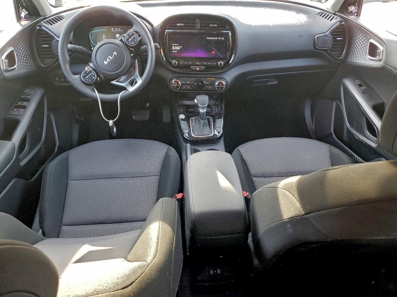2025 KIA SOUL LX photo 8