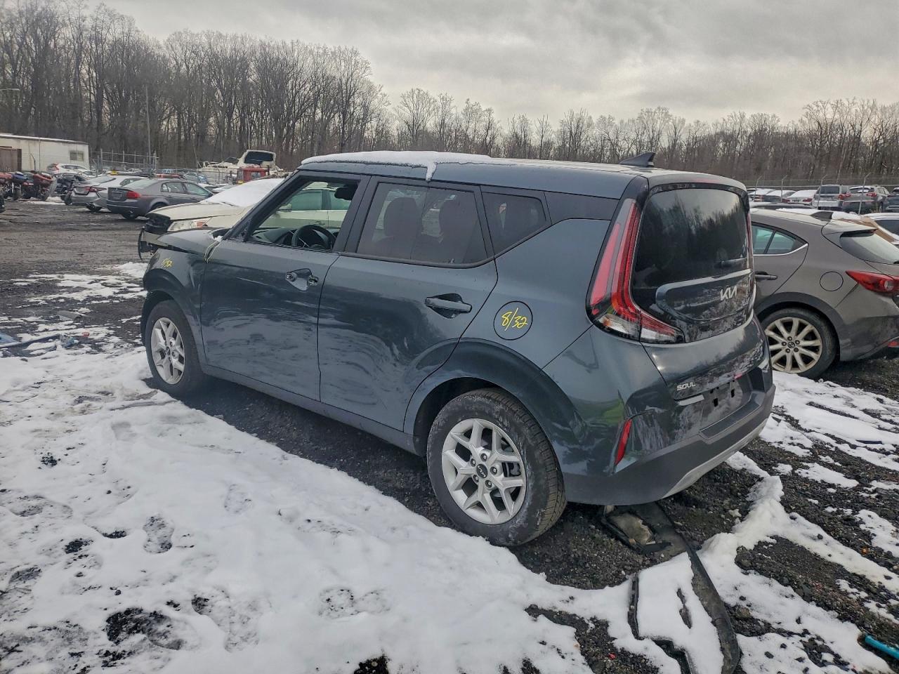 2025 KIA SOUL LX photo 2