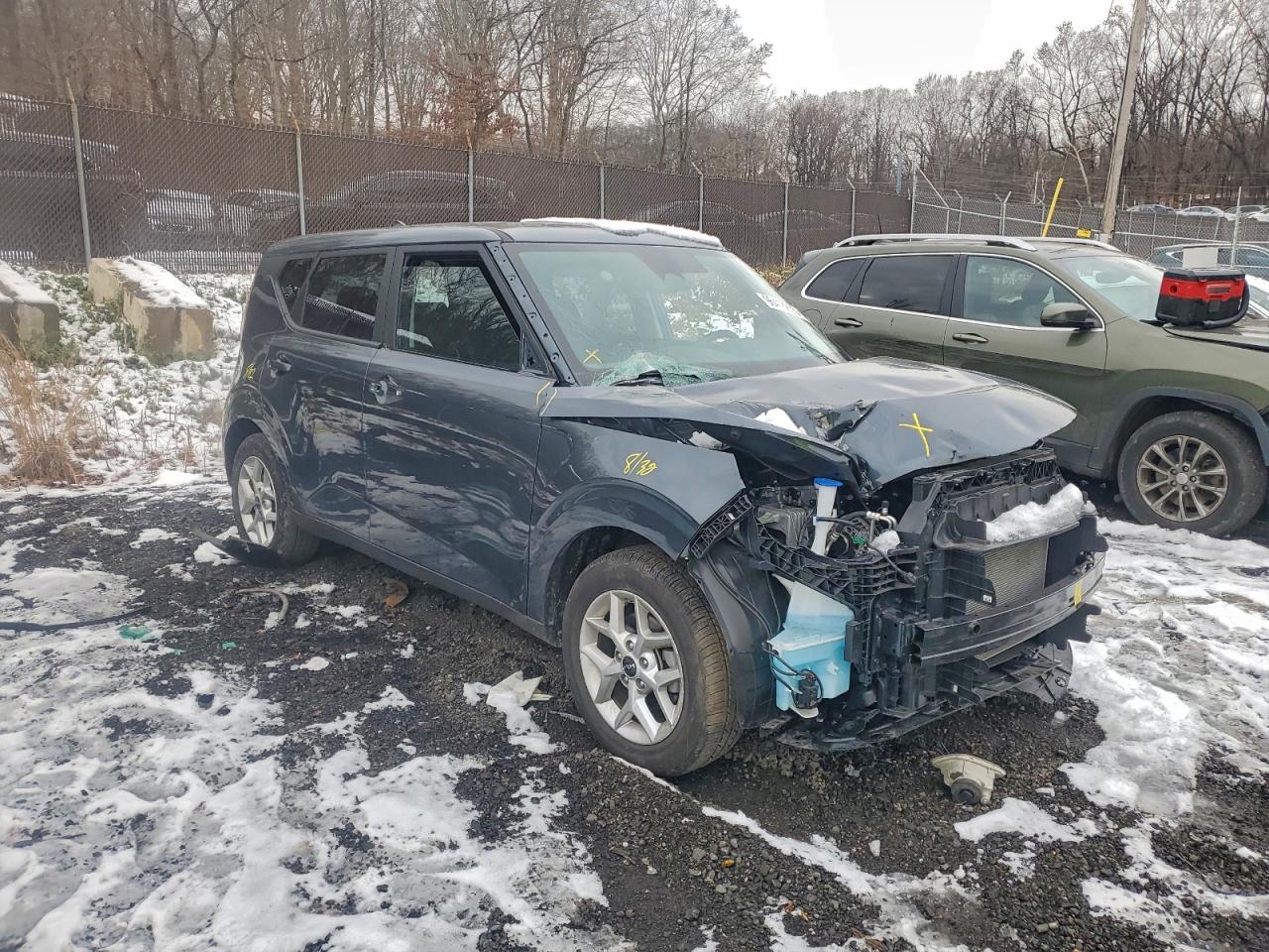 2025 KIA SOUL LX photo 4