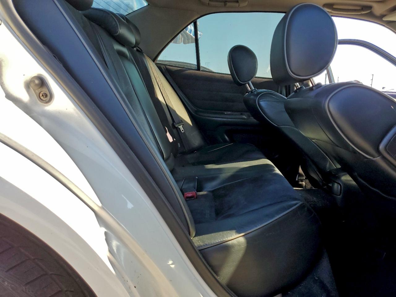 2003 LEXUS IS 300 photo 10
