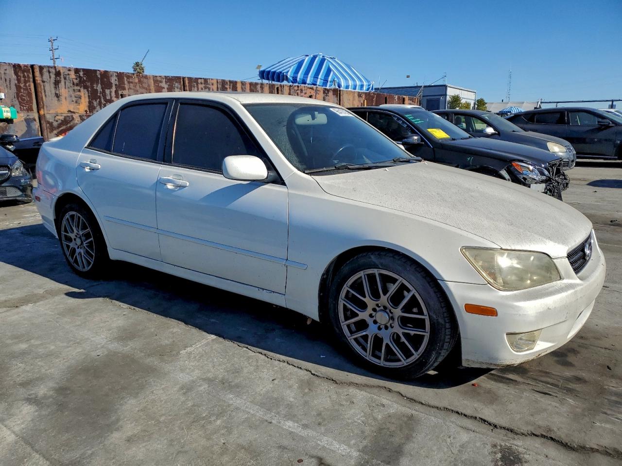 2003 LEXUS IS 300 photo 4
