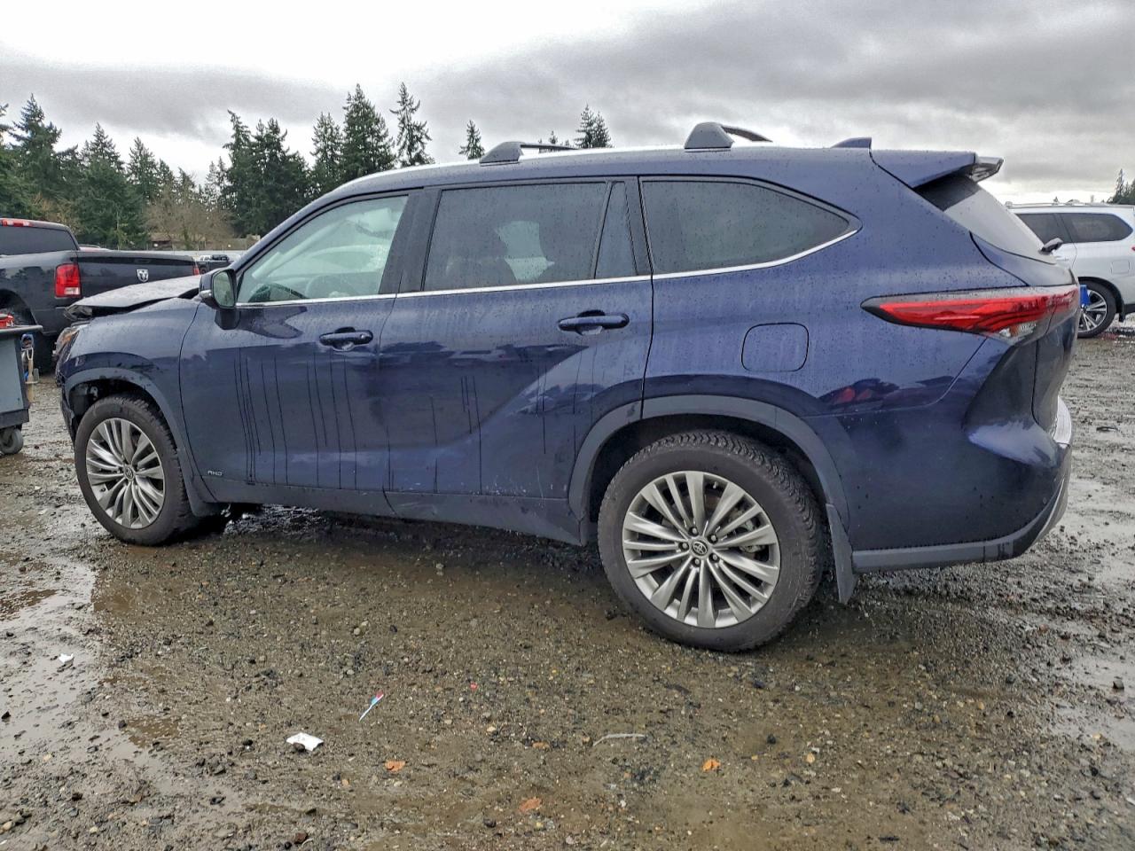 2022 TOYOTA HIGHLANDER HYBRID PLATINUM photo 2