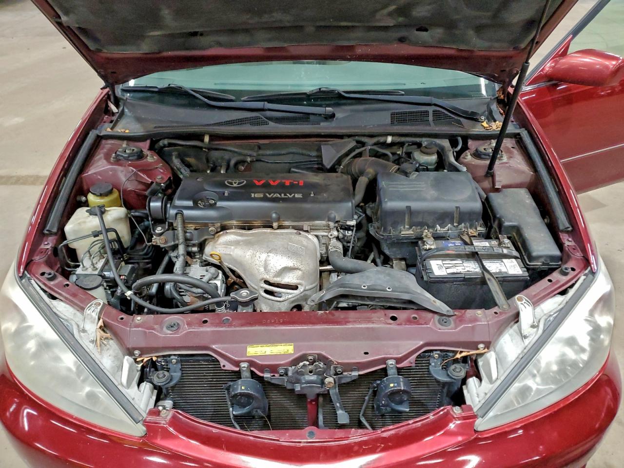 2002 TOYOTA CAMRY LE photo 11