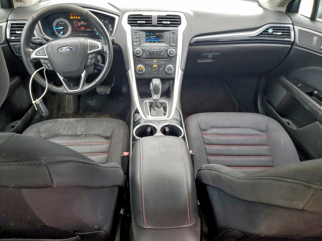 2014 FORD FUSION SE photo 8