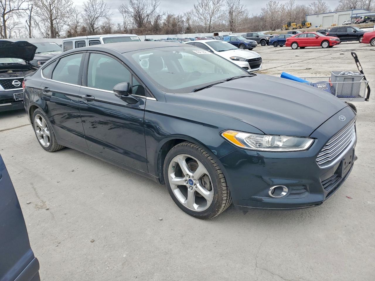 2014 FORD FUSION SE photo 4