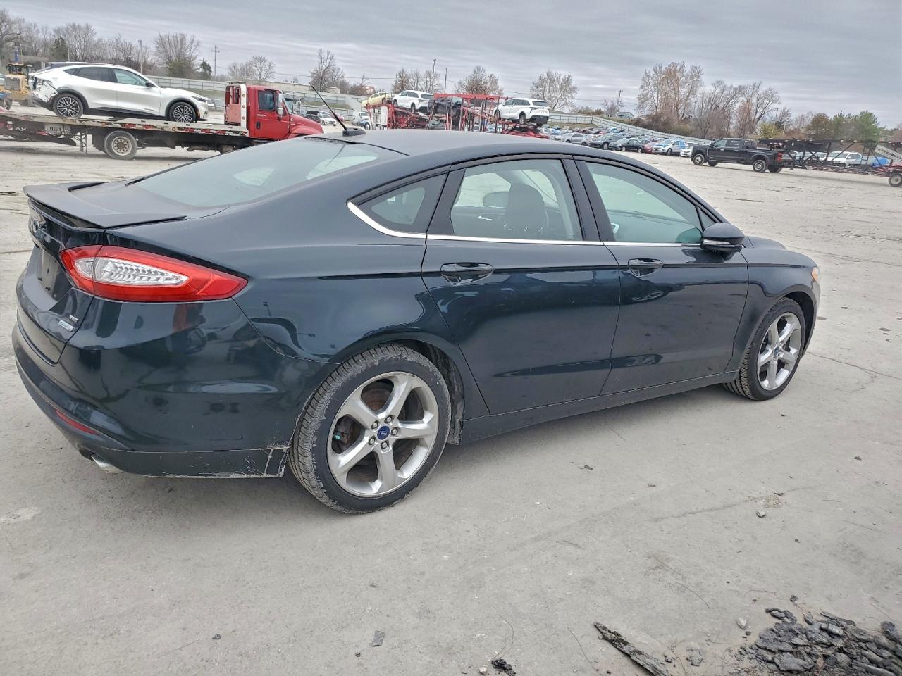 2014 FORD FUSION SE photo 3