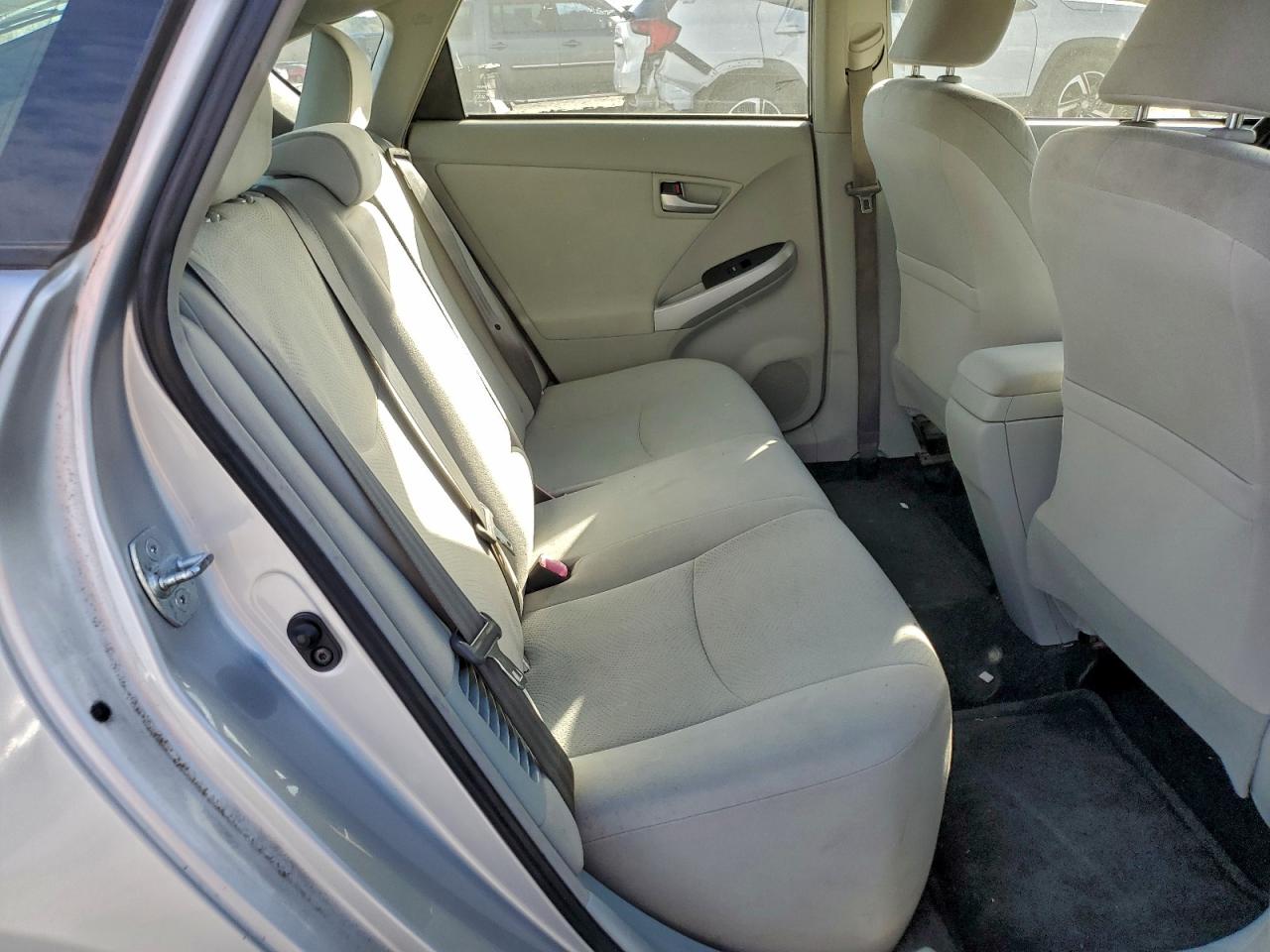 2014 TOYOTA PRIUS photo 10