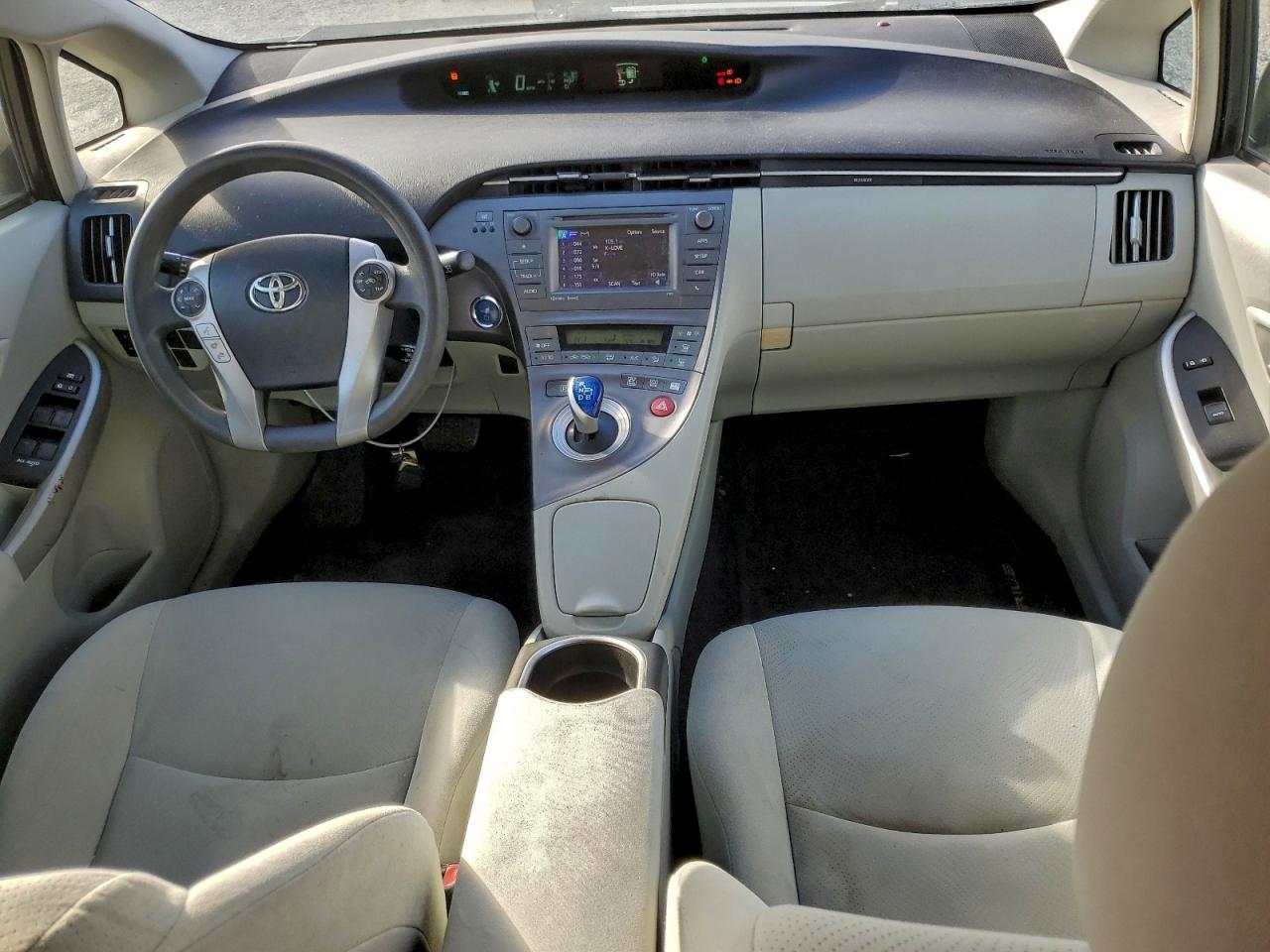 2014 TOYOTA PRIUS photo 8
