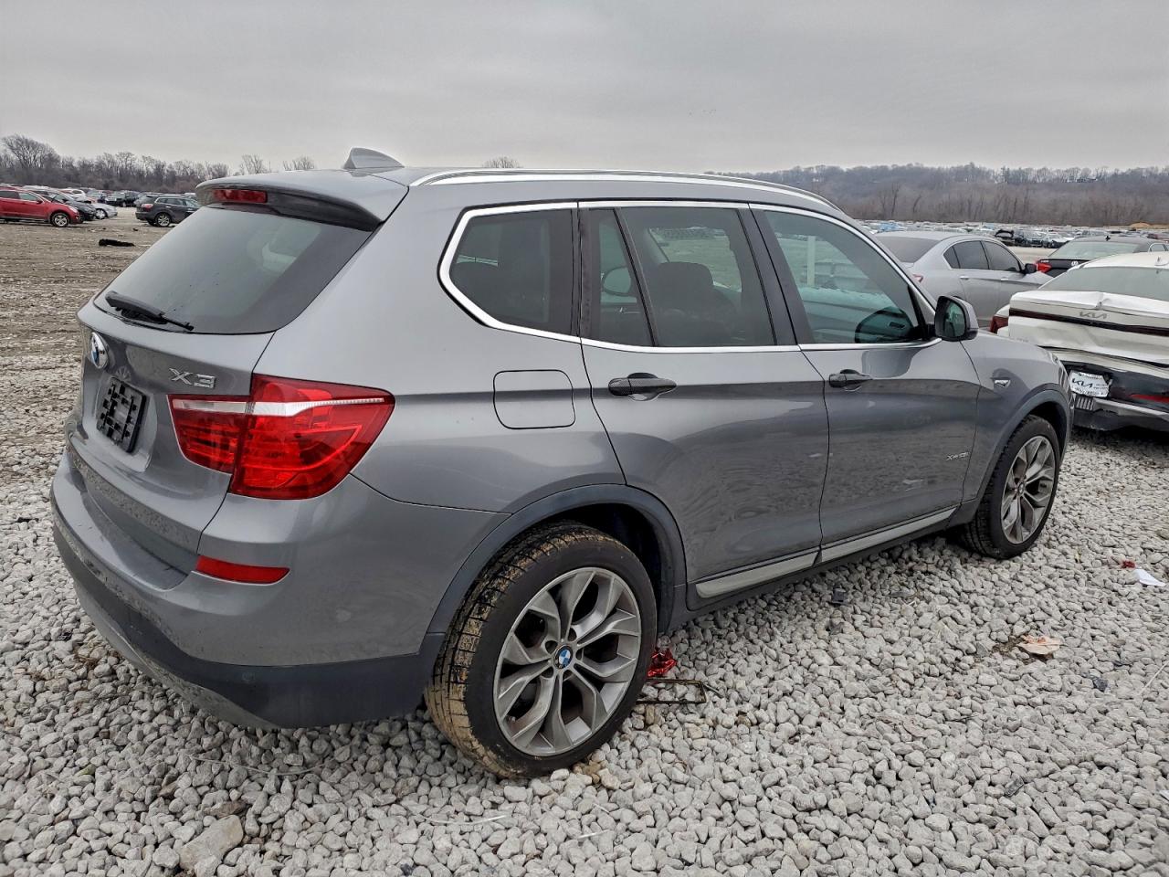 2015 BMW X3 XDRIVE28I photo 3