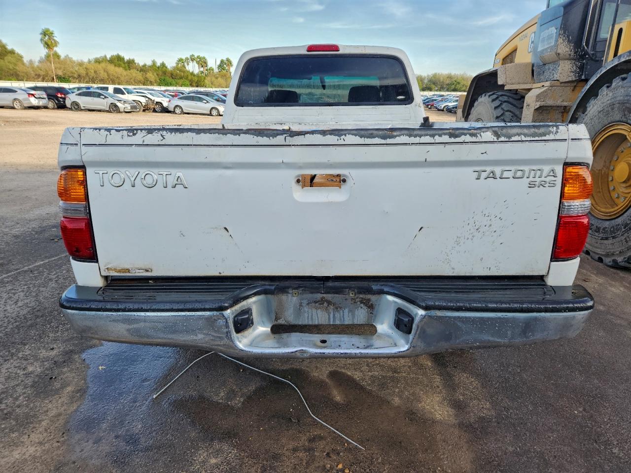 2004 TOYOTA TACOMA XTRACAB photo 11