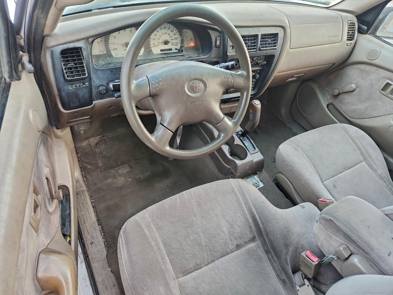 2004 TOYOTA TACOMA XTRACAB photo 15