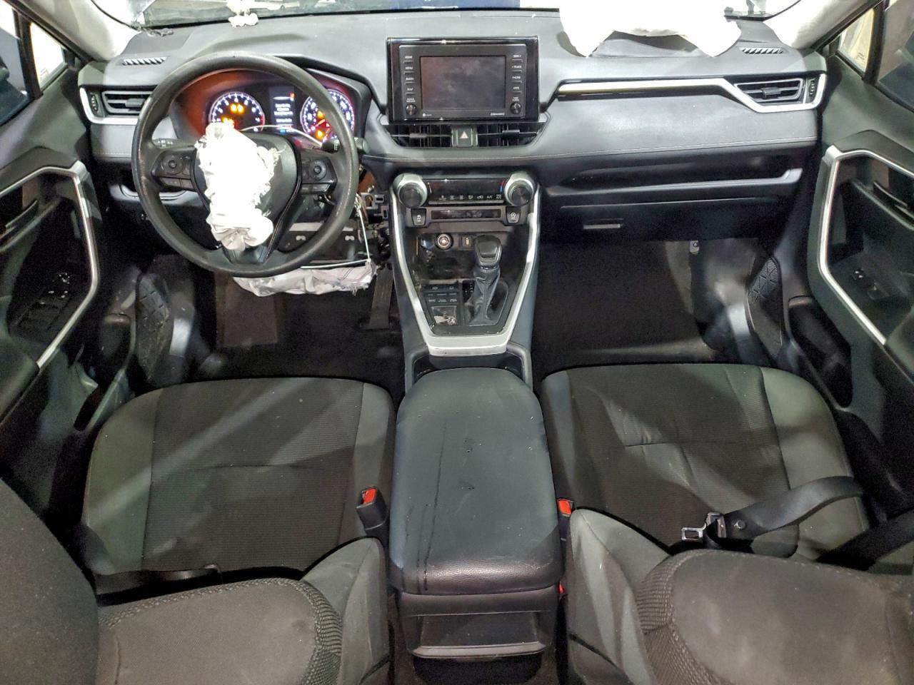 2021 TOYOTA RAV4 LE photo 8