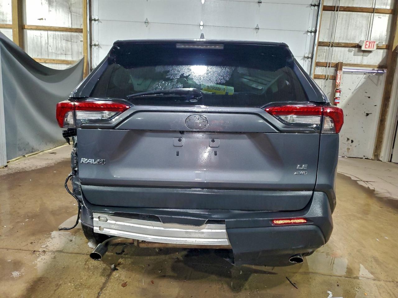 2021 TOYOTA RAV4 LE photo 6