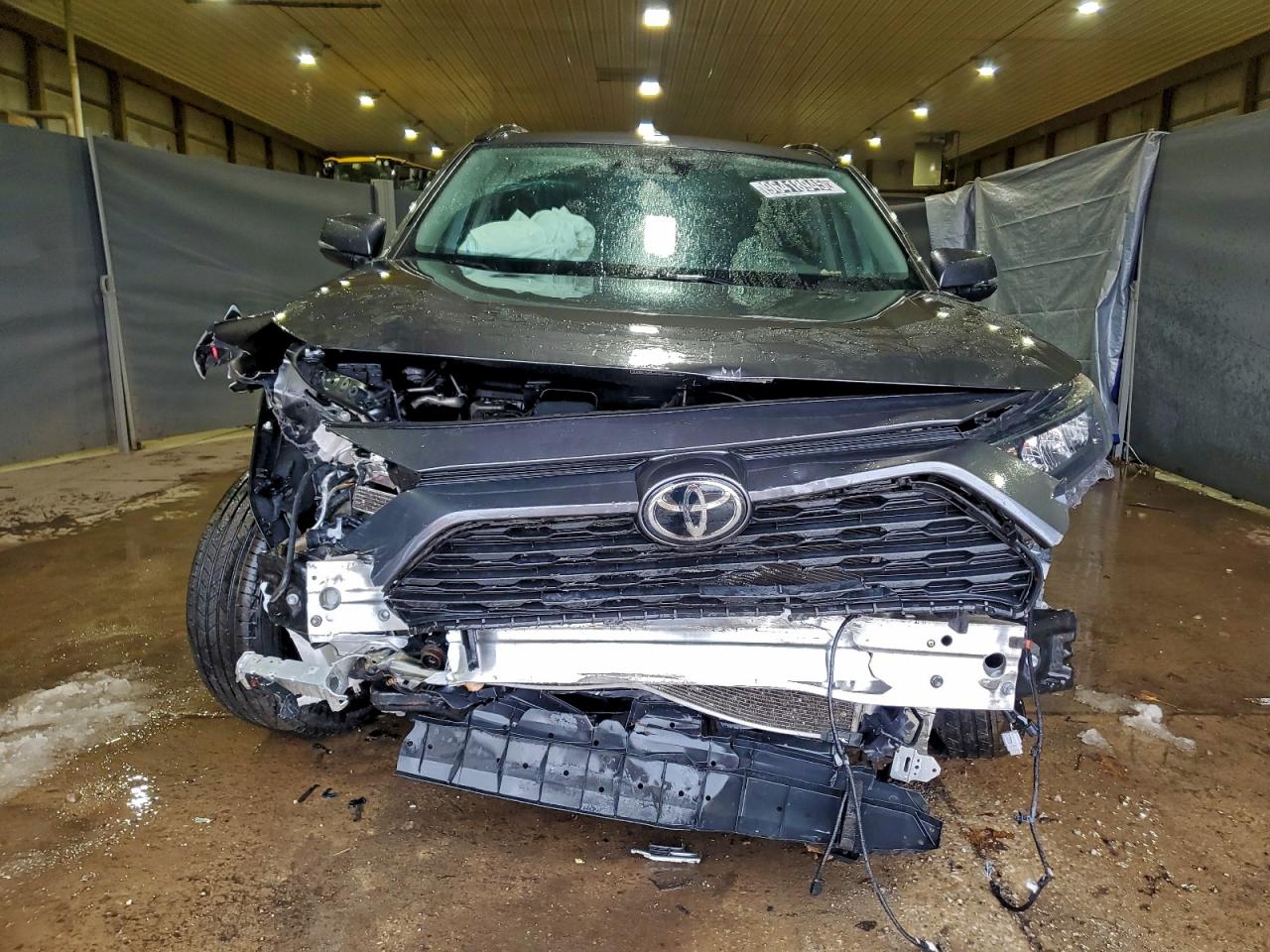 2021 TOYOTA RAV4 LE photo 5