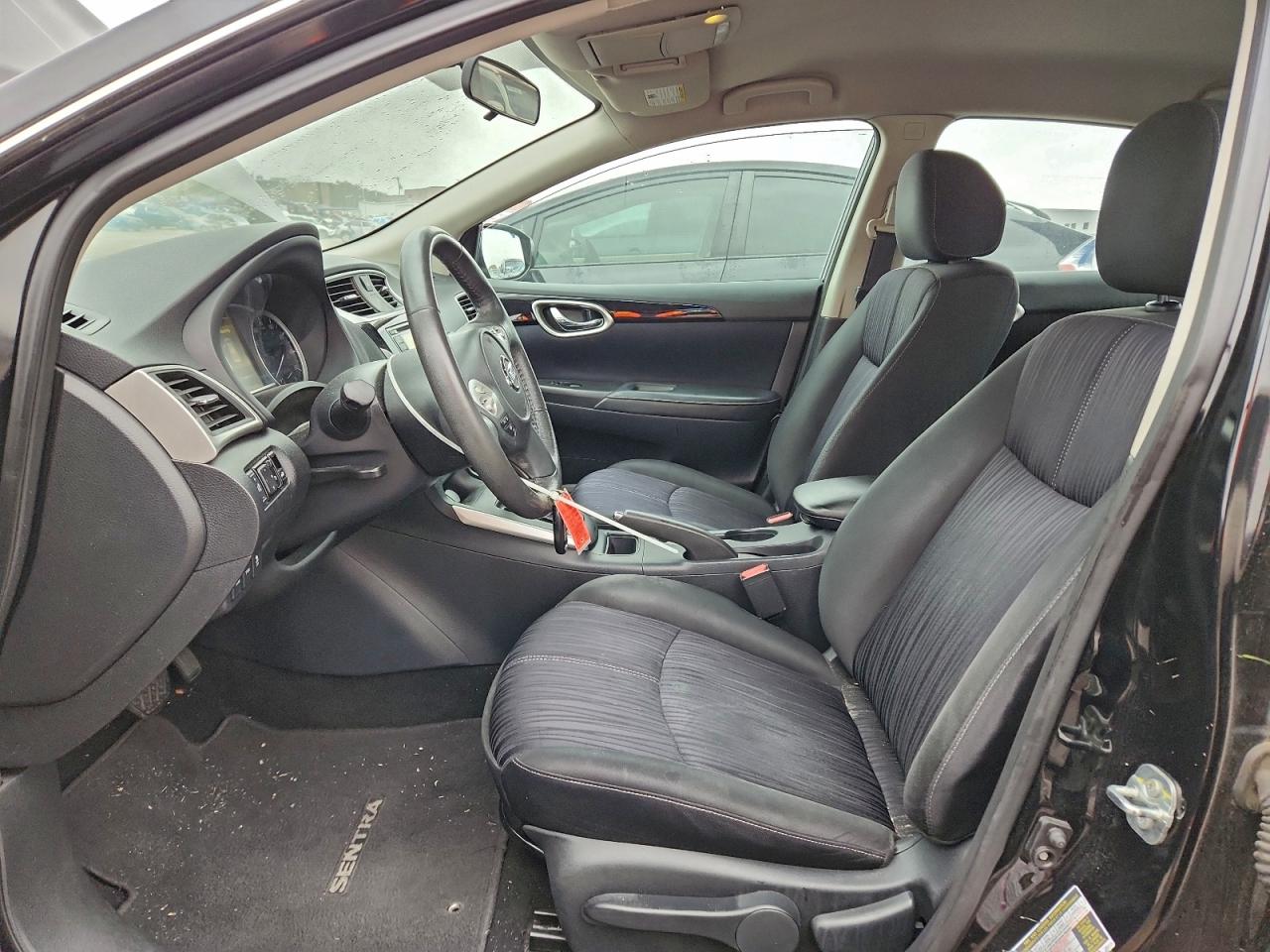 2017 NISSAN SENTRA S photo 7