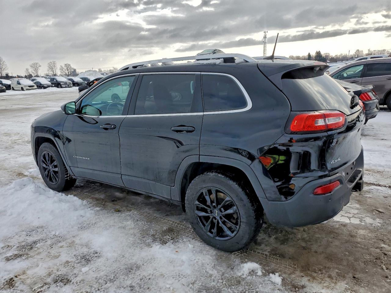 2017 JEEP CHEROKEE LATITUDE photo 2