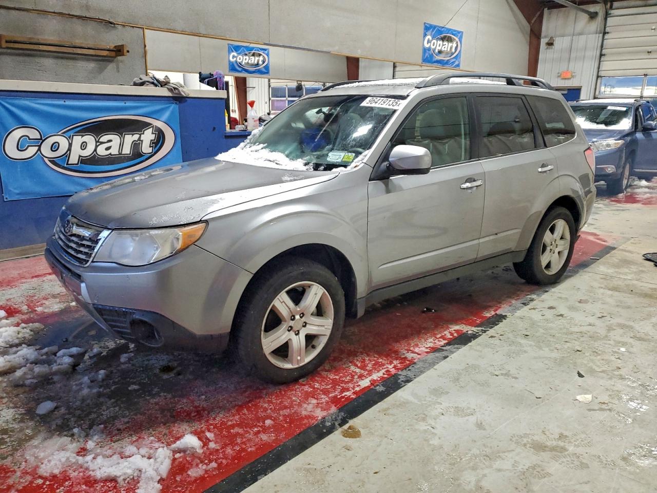 2010 SUBARU FORESTER 2.5X PREMIUM — NORMAL WEAR damage — photo 1