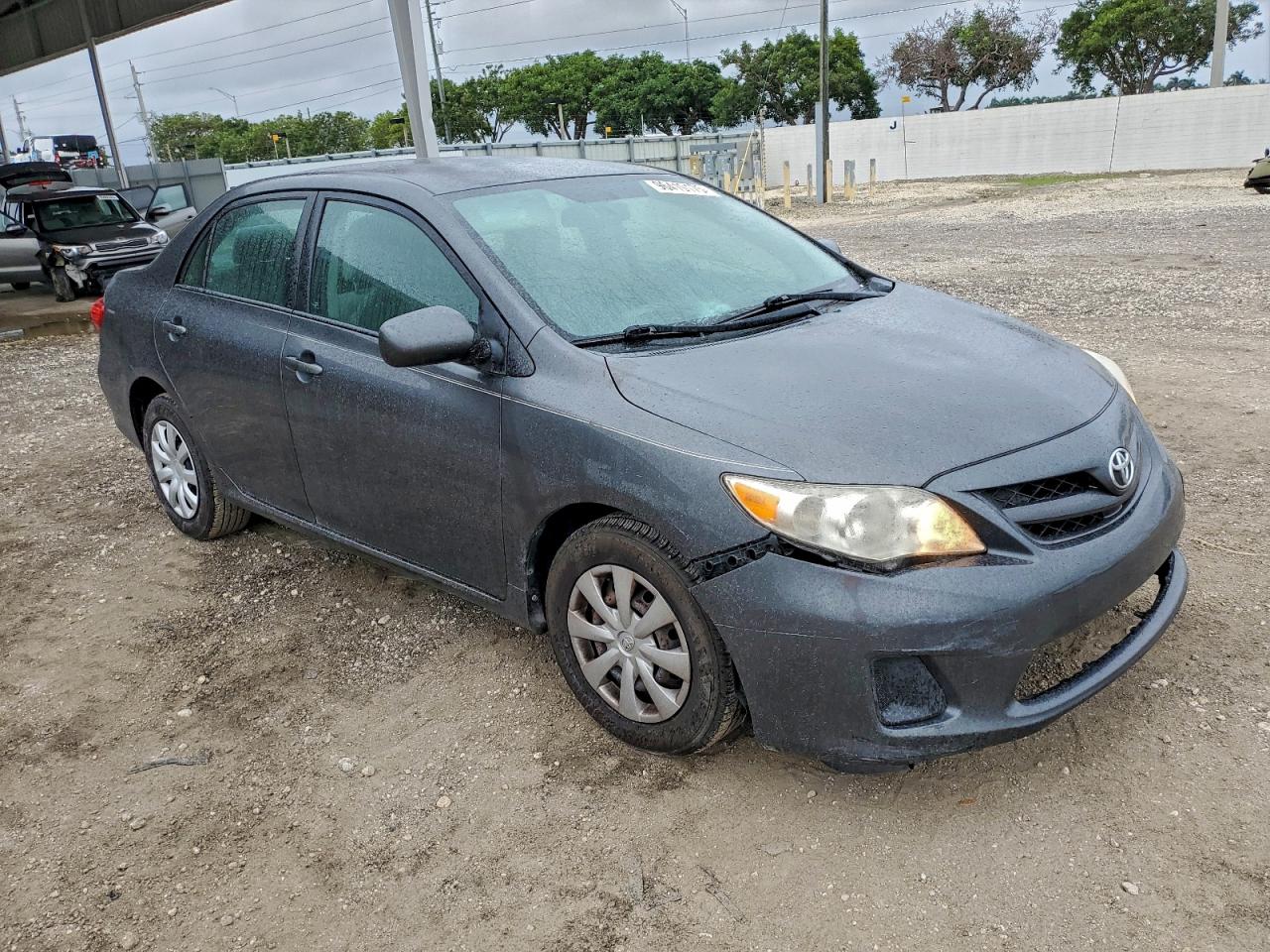 2011 TOYOTA COROLLA BASE photo 4