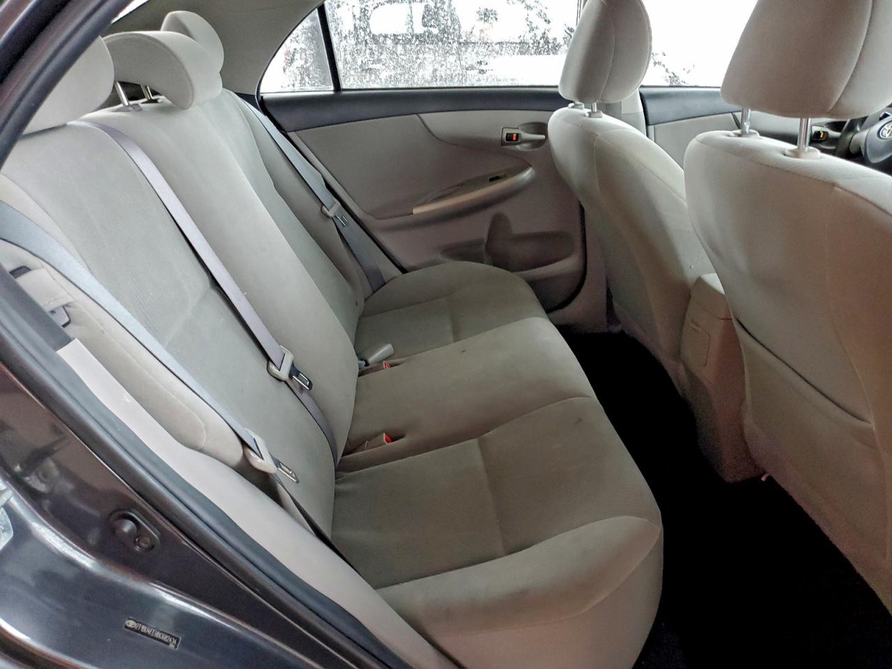 2011 TOYOTA COROLLA BASE photo 10