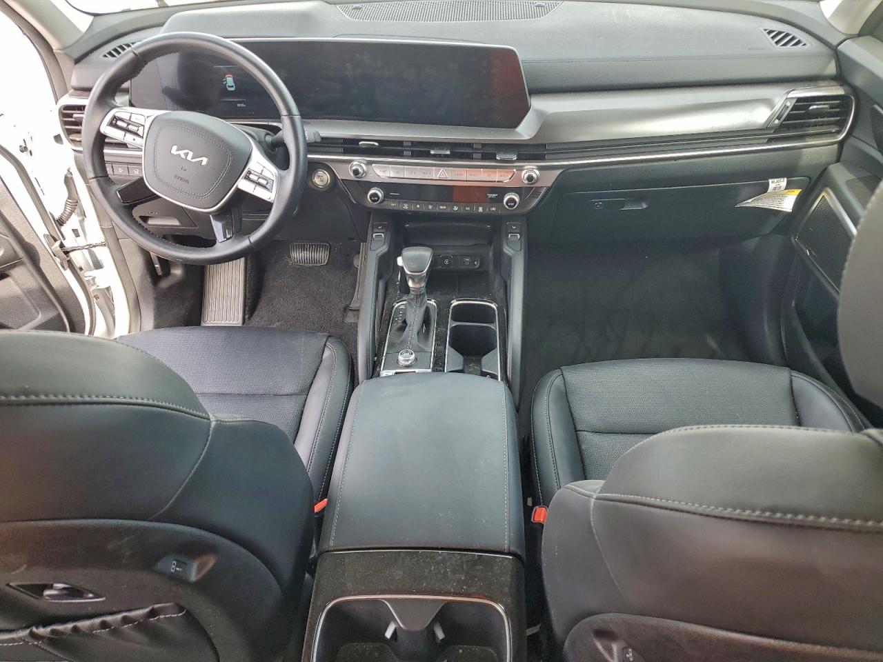 2025 KIA TELLURIDE S photo 8