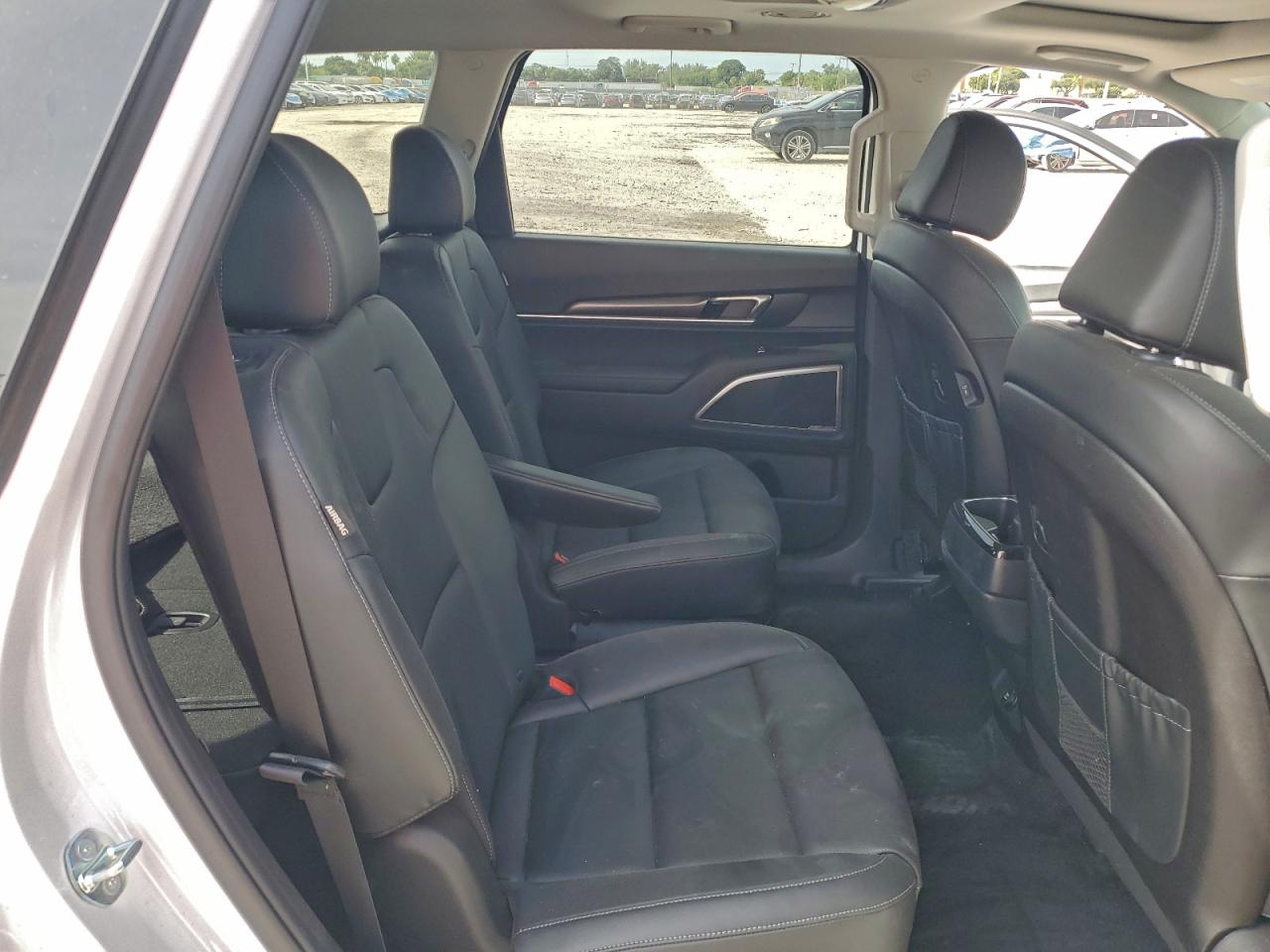 2025 KIA TELLURIDE S photo 11