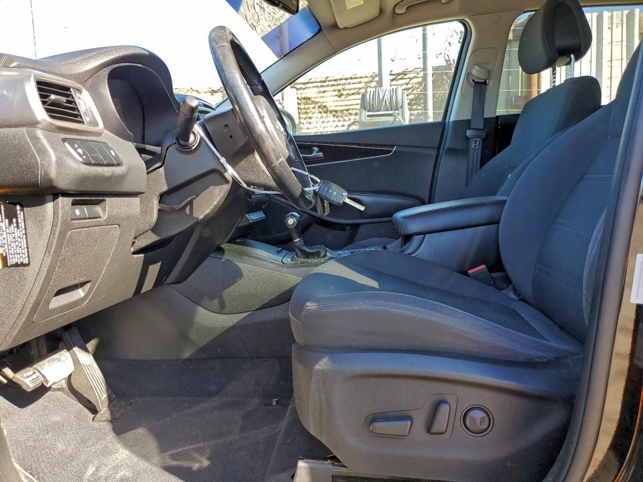 2016 KIA SORENTO LX photo 7