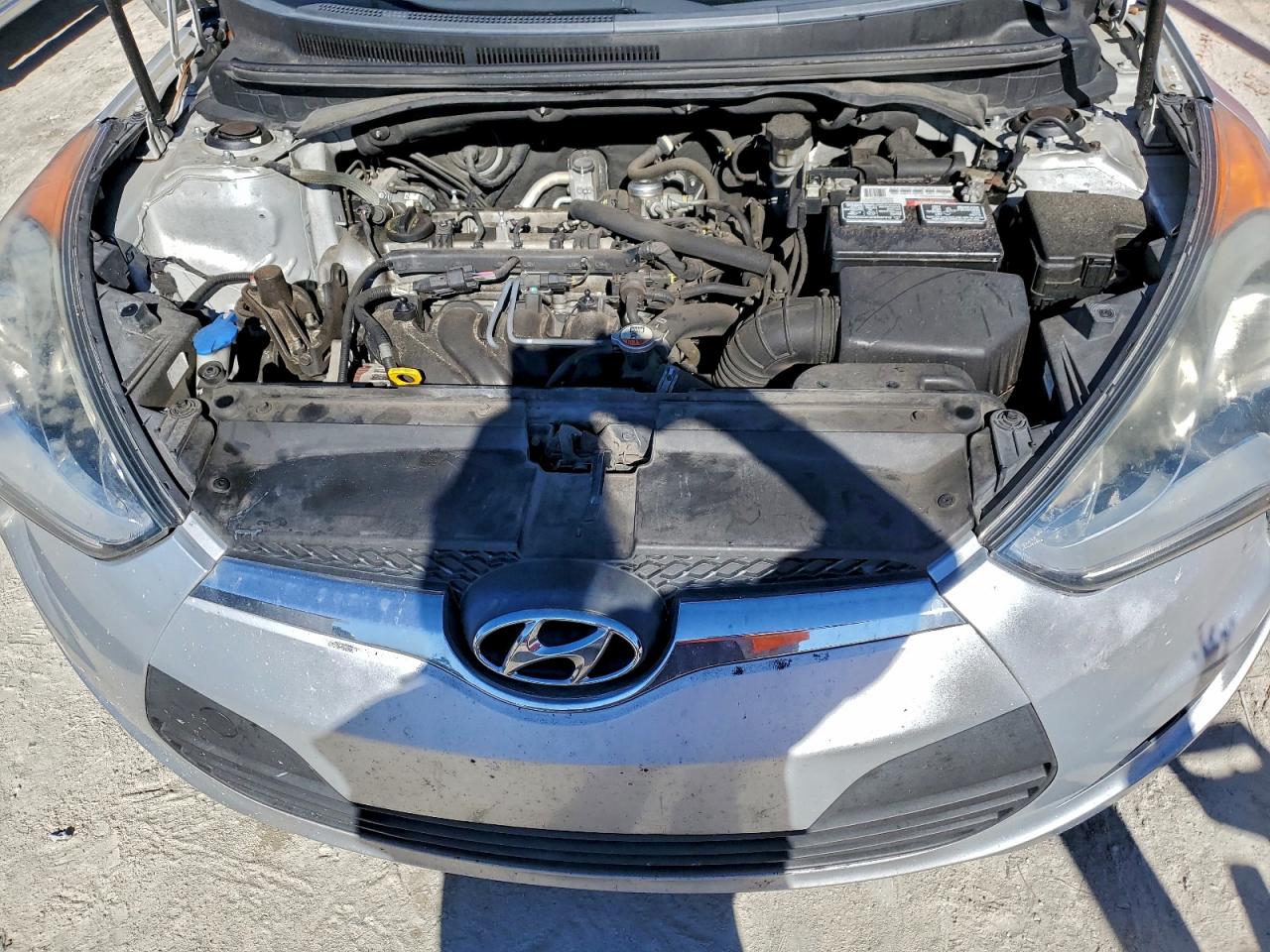 2015 HYUNDAI VELOSTER photo 21