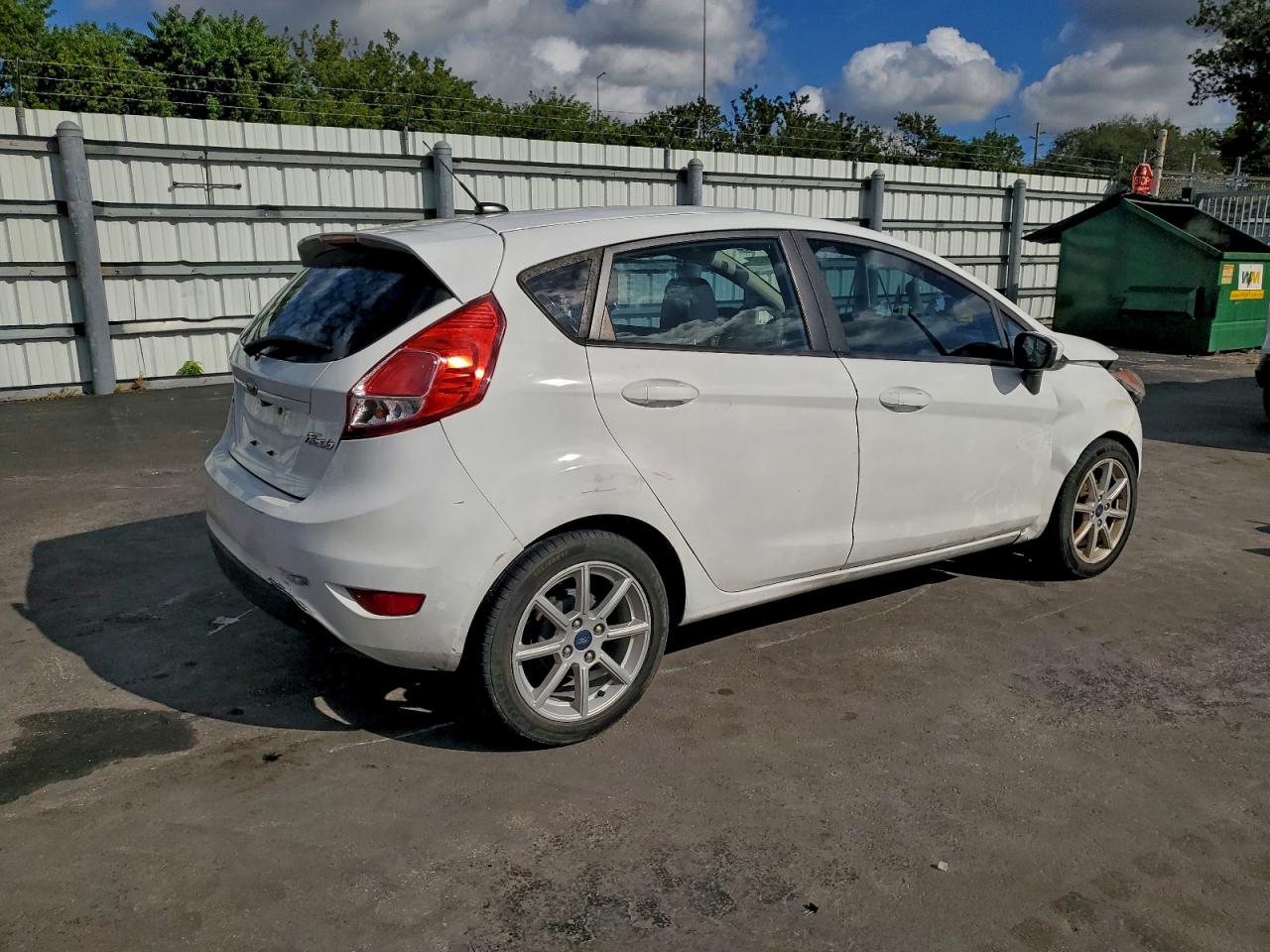 2019 FORD FIESTA SE photo 3