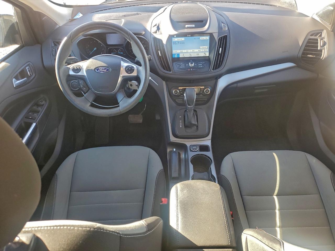 2016 FORD ESCAPE SE photo 8