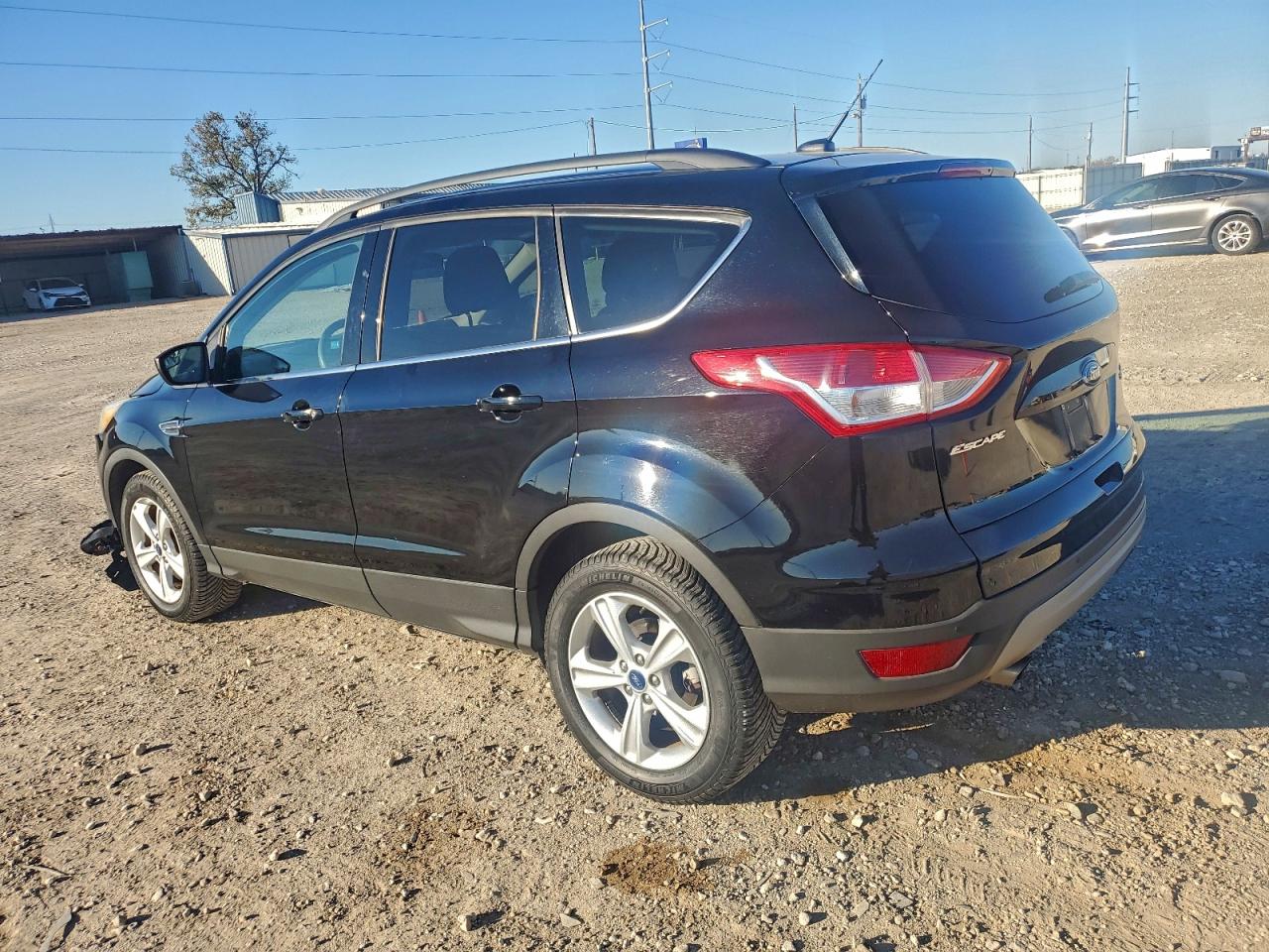 2016 FORD ESCAPE SE photo 2