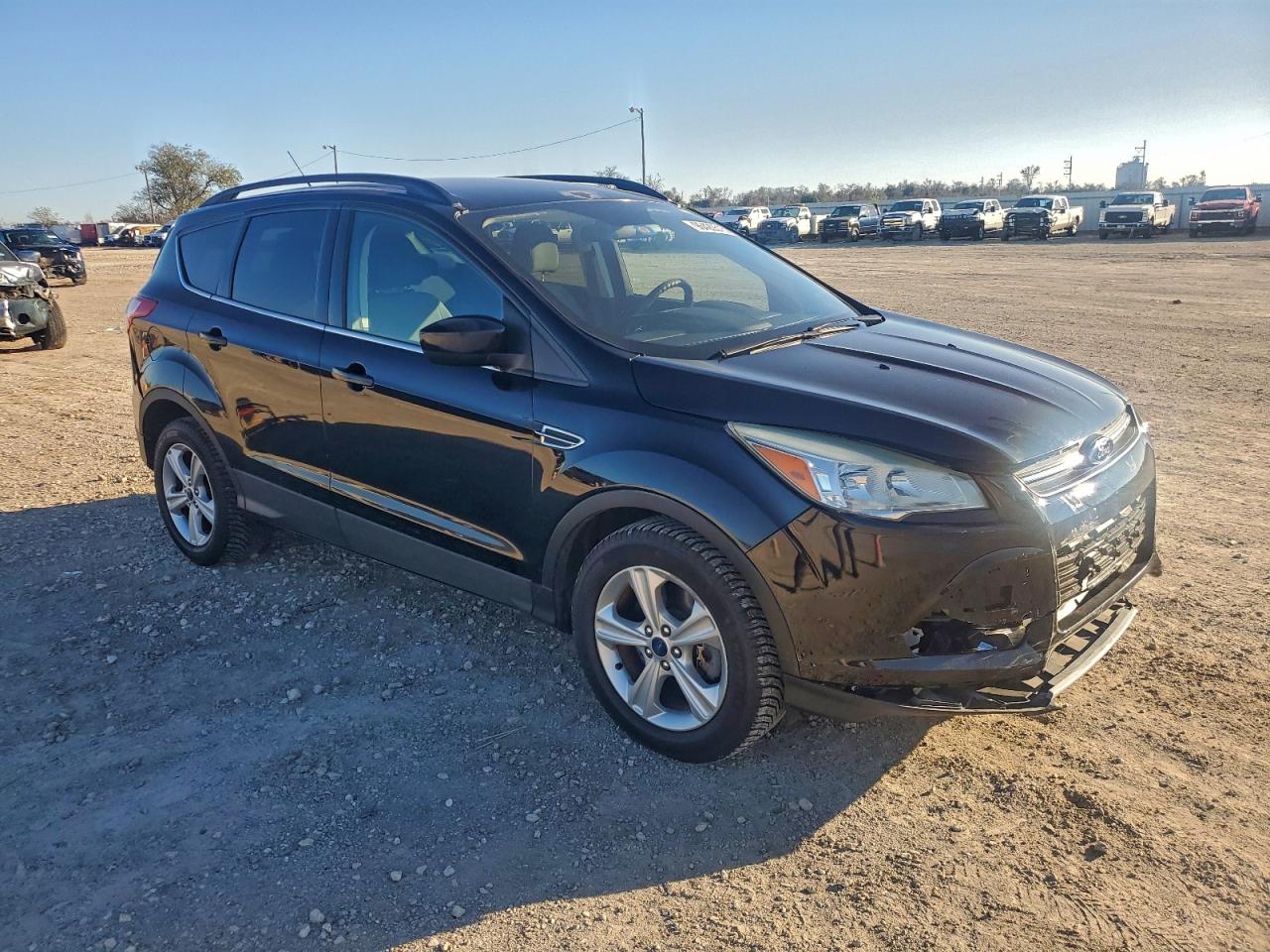 2016 FORD ESCAPE SE photo 4
