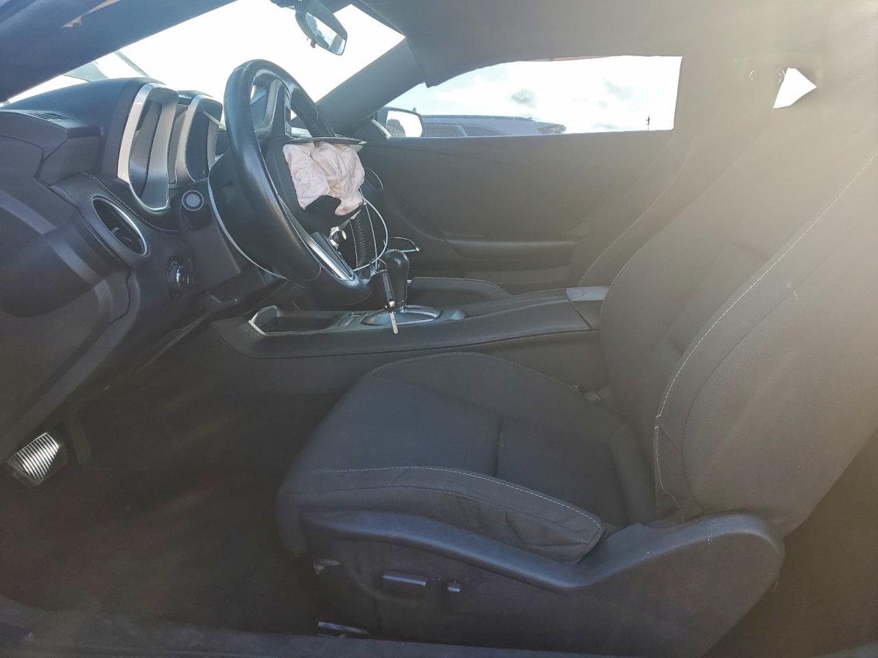 2015 CHEVROLET CAMARO LT photo 7