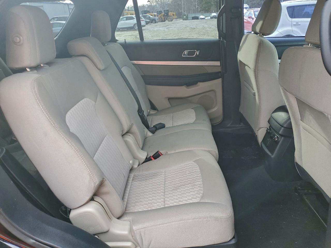 2018 FORD EXPLORER photo 11