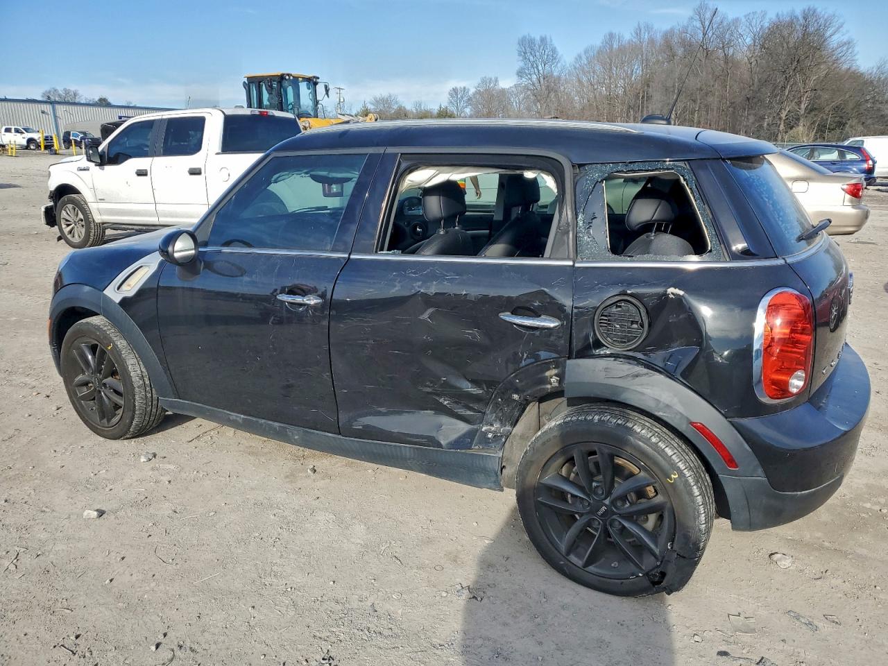 2016 MINI COOPER COUNTRYMAN photo 2