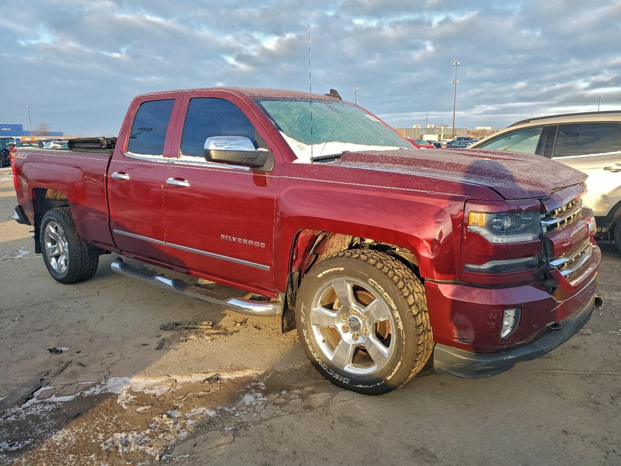 2017 CHEVROLET SILVERADO K1500 LTZ photo 4