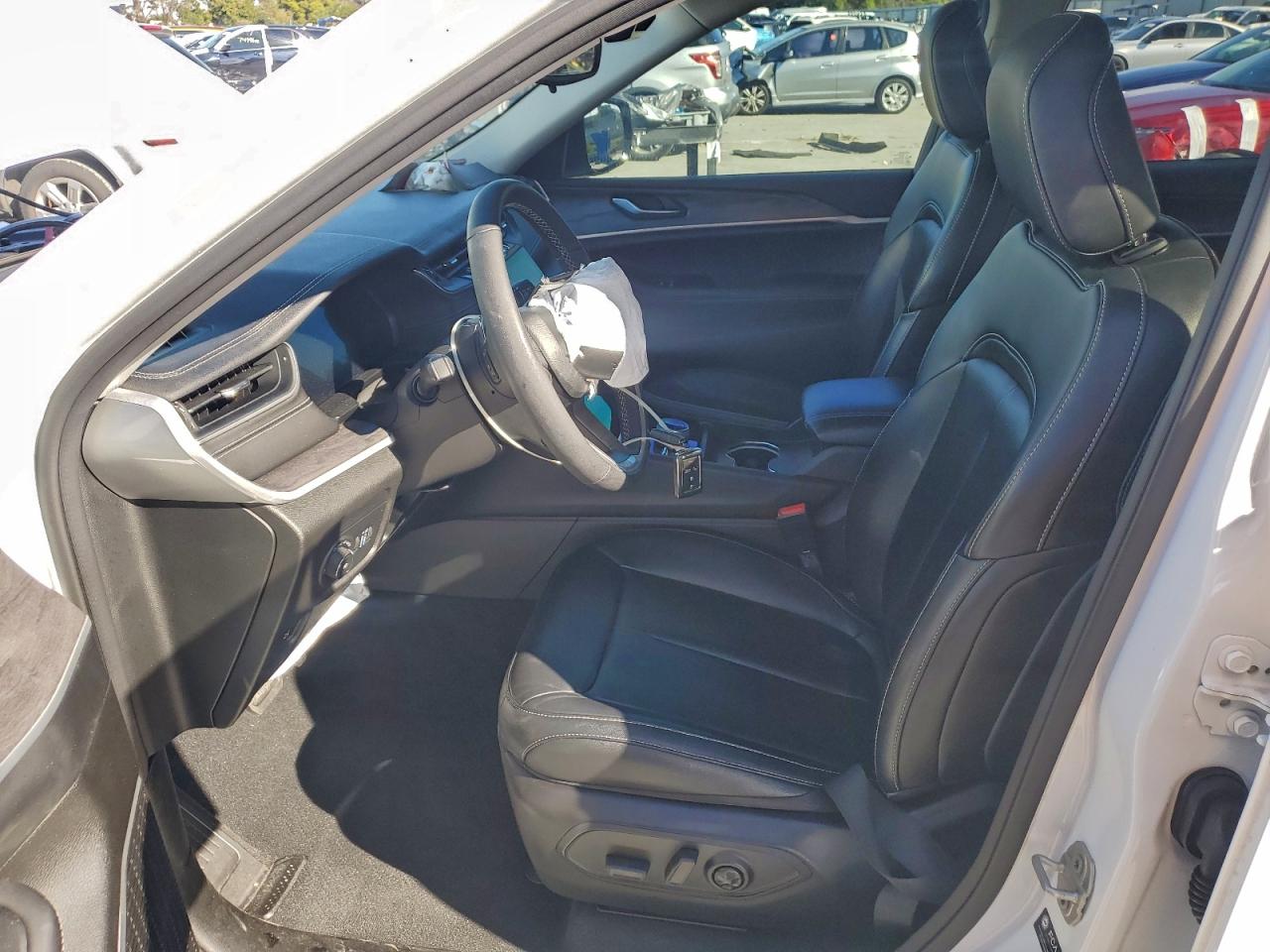2024 JEEP GRAND CHEROKEE L LIMITED photo 7