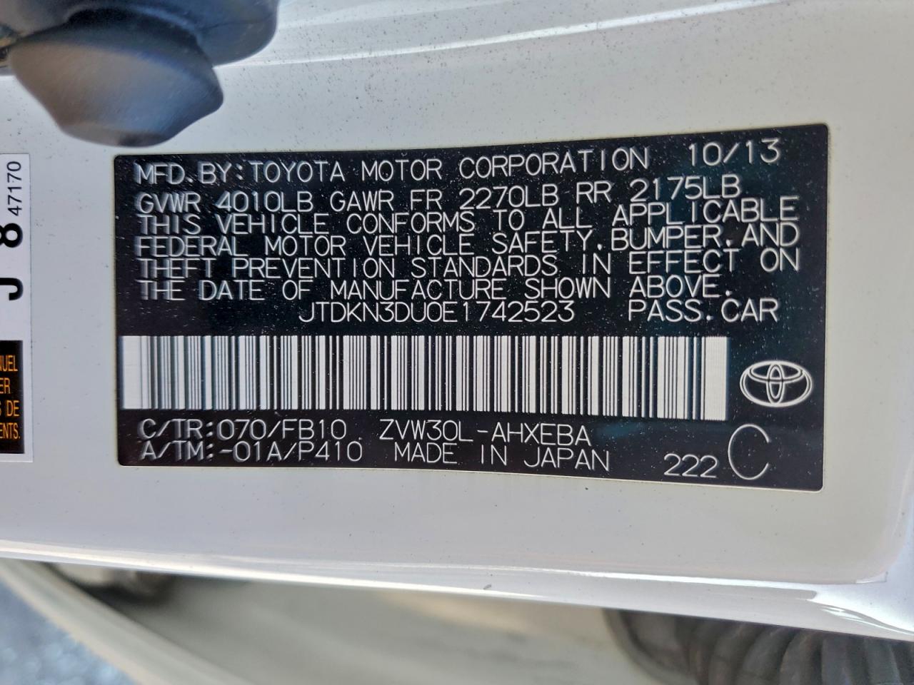 2014 TOYOTA PRIUS photo 13