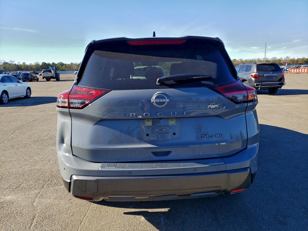 2025 NISSAN ROGUE SL photo 6