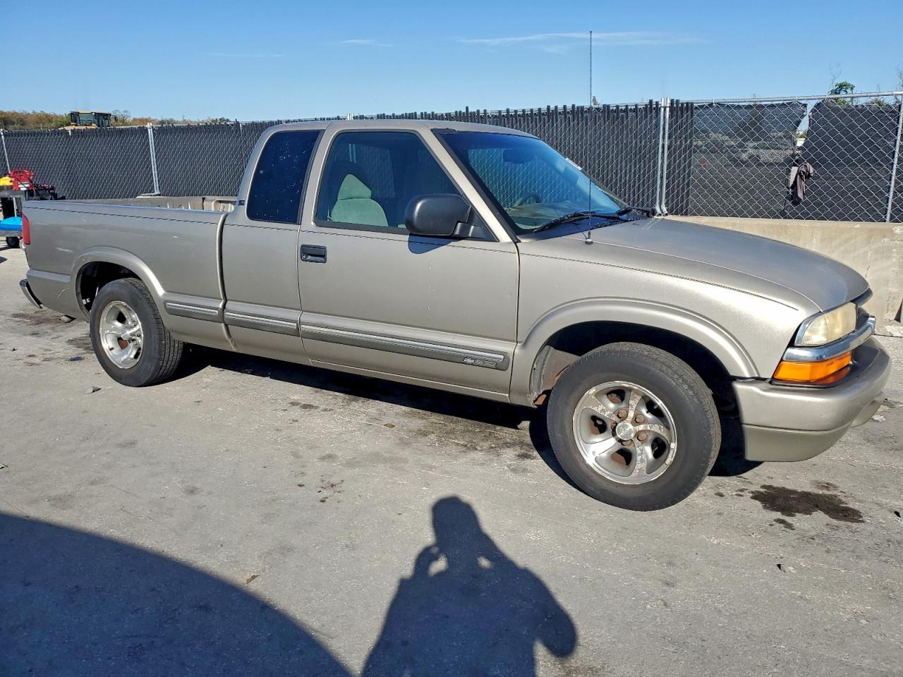 2001 CHEVROLET S TRUCK S10 photo 4