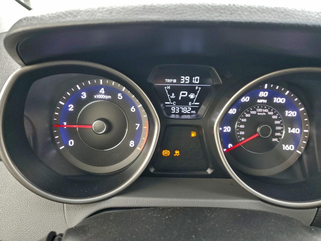 2015 HYUNDAI ELANTRA SE photo 9