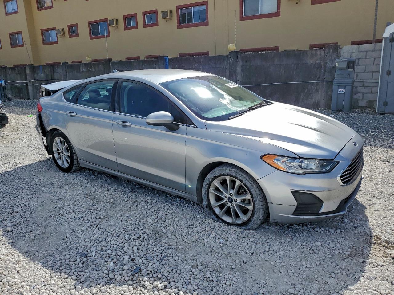 2020 FORD FUSION SE photo 4