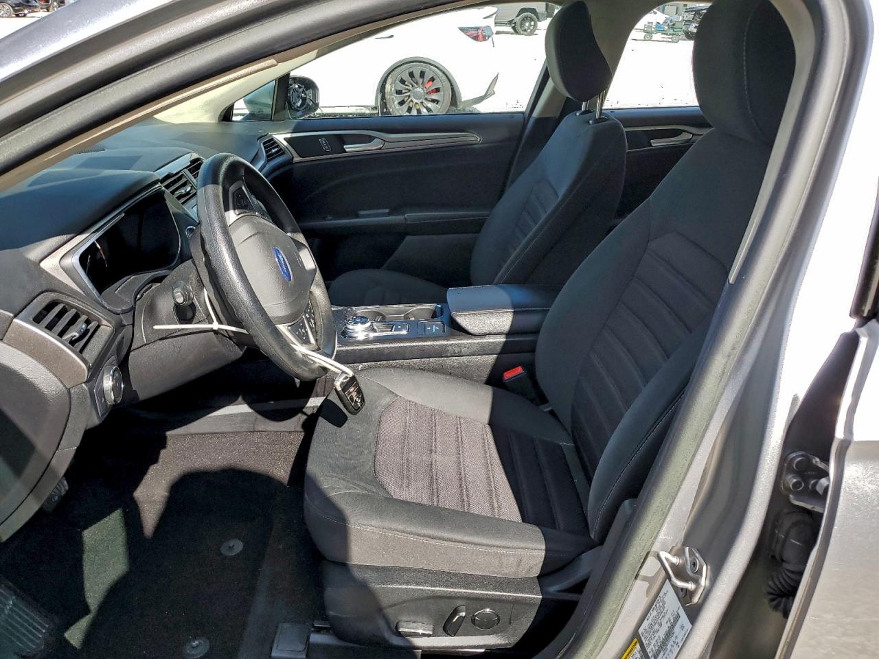 2020 FORD FUSION SE photo 7