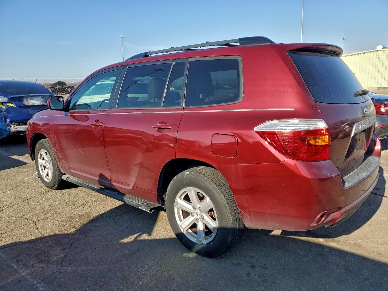 2010 TOYOTA HIGHLANDER photo 2