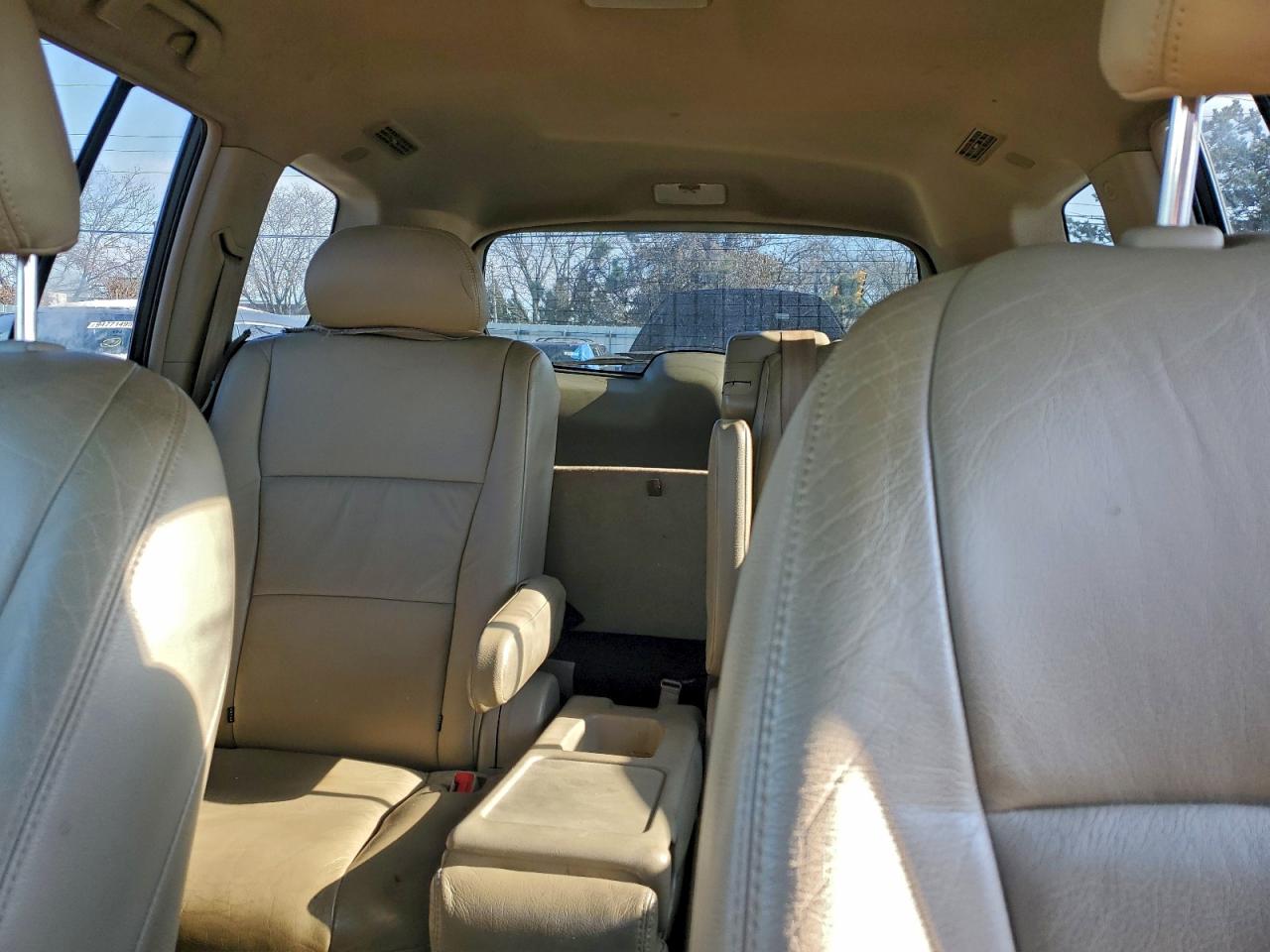 2010 TOYOTA HIGHLANDER photo 10